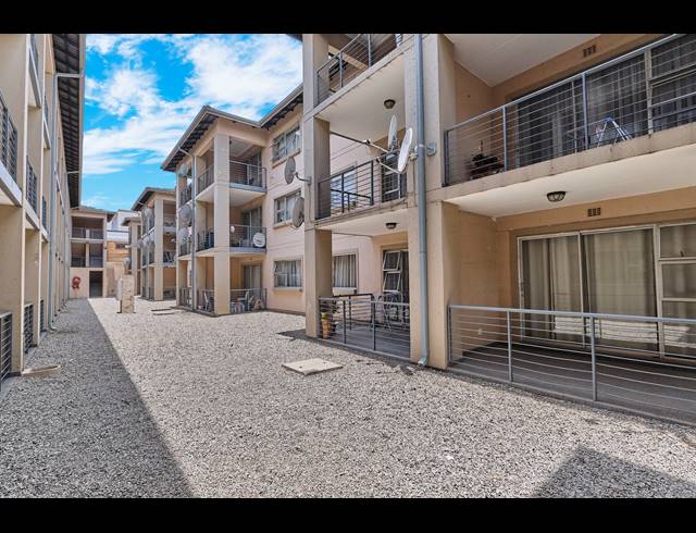 1 BEDROOM APARTMENT FOR SALE IN FERNDALE
